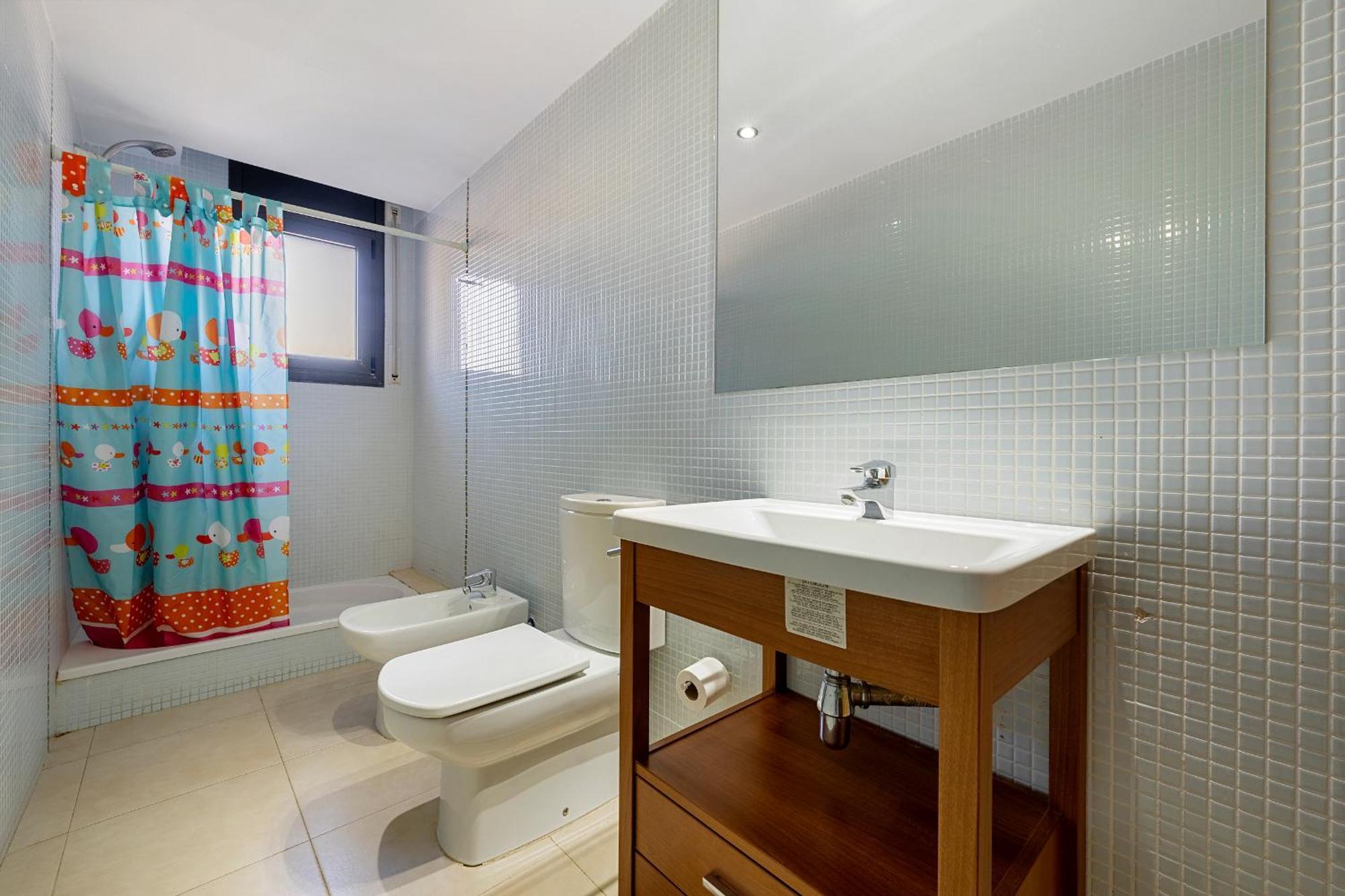 Hauzify I Apartament Oliveres Hospitalet De L'Infant Ngoại thất bức ảnh